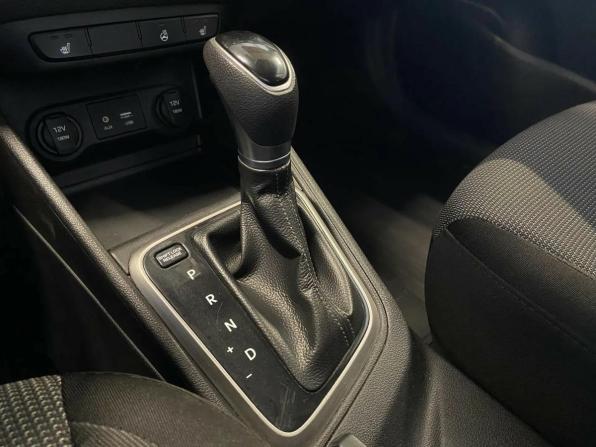 Hyundai Solaris II с пробегом 2017 года, цена 1 070 000 рублей, 169100 км, седан, Автокод Объявления