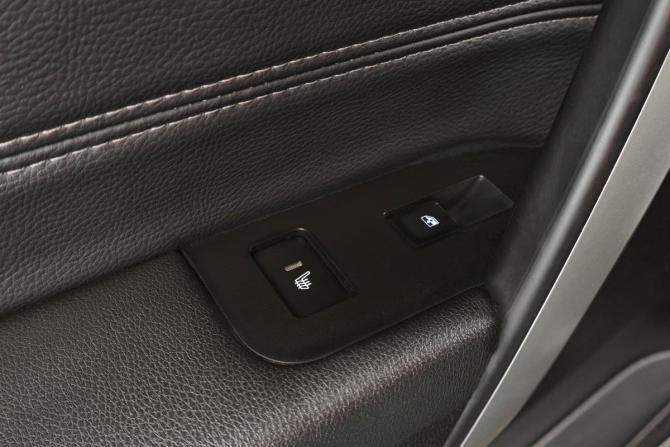 Chevrolet Captiva I Рестайлинг 2 с пробегом 2015 года, цена 1 499 000 рублей, 128497 км, внедорожник, Автокод Объявления