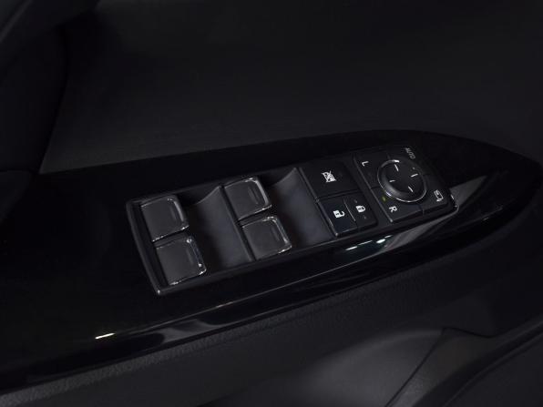 Lexus LX III Рестайлинг 2 с пробегом 2018 года, цена 8 329 995 рублей, 306659 км, внедорожник, Автокод Объявления
