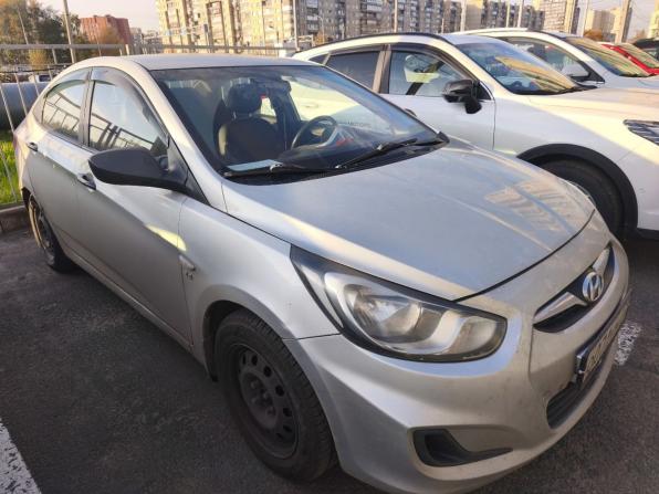 Hyundai Solaris I с пробегом 2013 года, цена 549 000 рублей, 382000 км, седан, Автокод Объявления