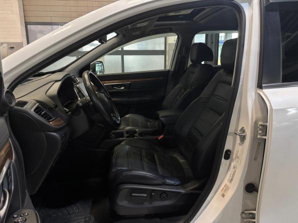 Honda CR-V V с пробегом 2018 года, цена 2 649 000 рублей, 140100 км, внедорожник, Автокод Объявления
