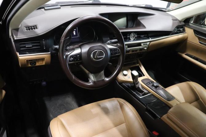 Lexus ES VI Рестайлинг с пробегом 2016 года, цена 2 215 000 рублей, 227593 км, седан, Автокод Объявления