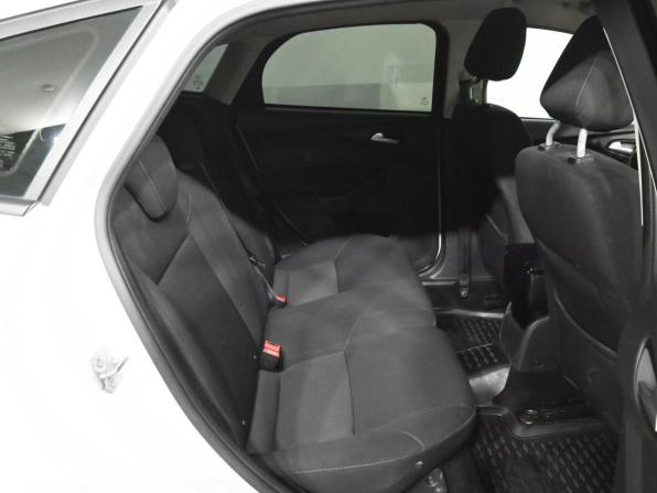 Ford Focus III Рестайлинг с пробегом 2016 года, цена 1 090 000 рублей, 132346 км, хэтчбек, Автокод Объявления