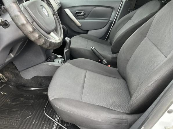 Renault Logan II с пробегом 2016 года, цена 648 404 рубля, 116668 км, седан, Автокод Объявления