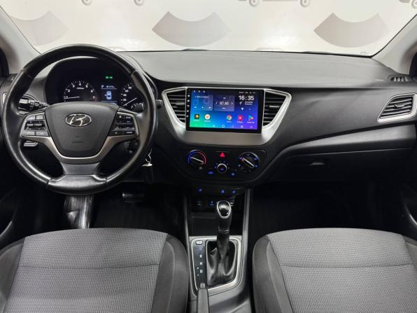Hyundai Solaris II с пробегом 2017 года, цена 1 350 000 рублей, 145206 км, седан, Автокод Объявления