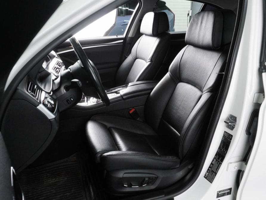 BMW 5 серии VI (F10/F11/F07) Рестайлинг Воронеж  - изображение 10