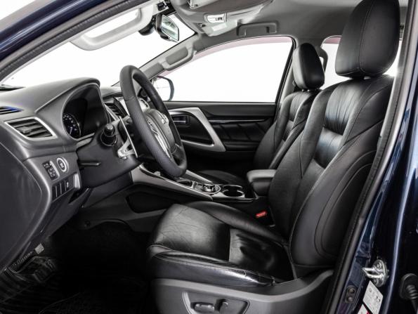 Mitsubishi Pajero Sport III с пробегом 2018 года, цена 2 399 000 рублей, 167649 км, внедорожник, Автокод Объявления