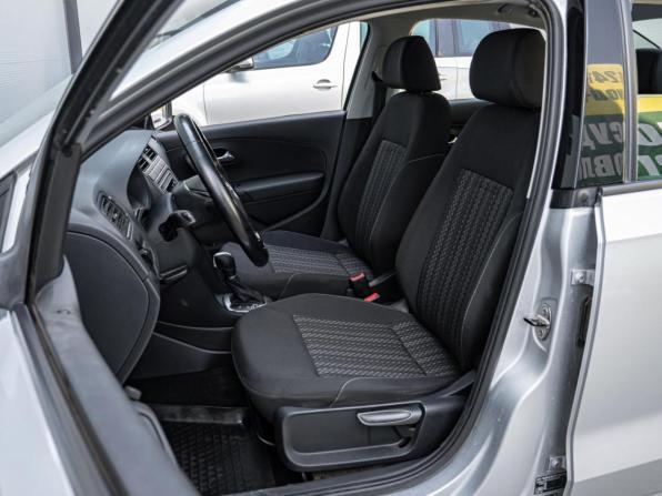 Volkswagen Polo V Рестайлинг с пробегом 2016 года, цена 1 199 000 рублей, 88118 км, седан, Автокод Объявления