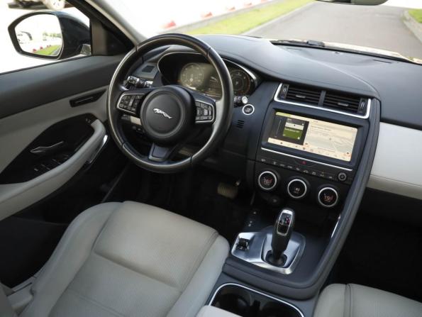 Jaguar E-Pace I с пробегом 2019 года, цена 2 750 000 рублей, 93033 км, внедорожник, Автокод Объявления