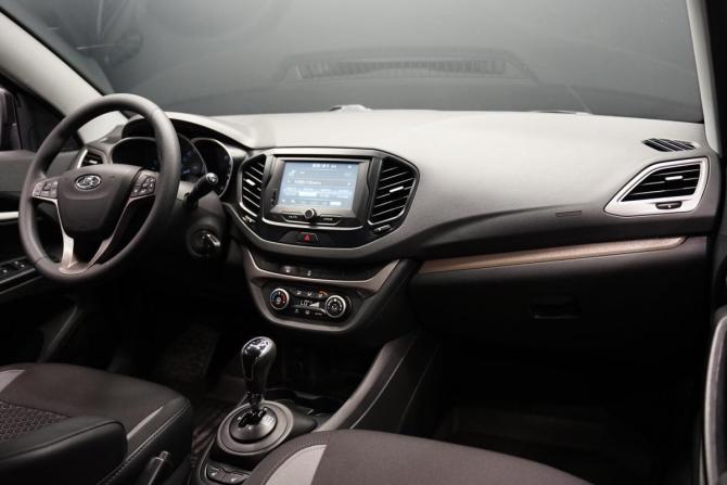 Lada (ВАЗ) Vesta I с пробегом 2017 года, цена 869 000 рублей, 88317 км, седан, Автокод Объявления