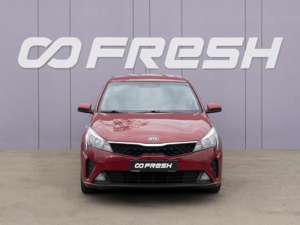 Kia Rio IV Рестайлинг с пробегом 2020 года, цена 1 629 000 рублей, 132037 км, седан, Автокод Объявления