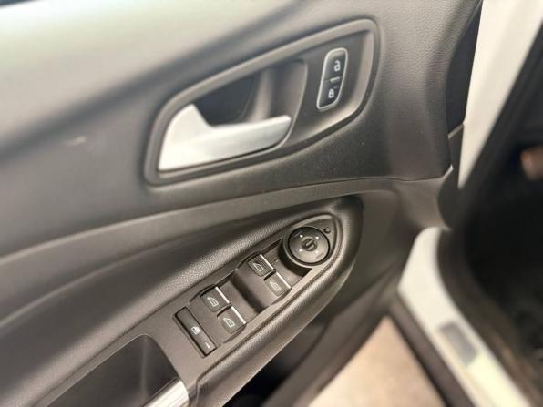 Ford Kuga II Рестайлинг с пробегом 2017 года, цена 1 227 600 рублей, 212321 км, внедорожник, Автокод Объявления