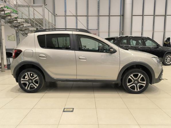 Renault Sandero II Рестайлинг с пробегом 2019 года, цена 1 200 000 рублей, 146705 км, хэтчбек, Автокод Объявления