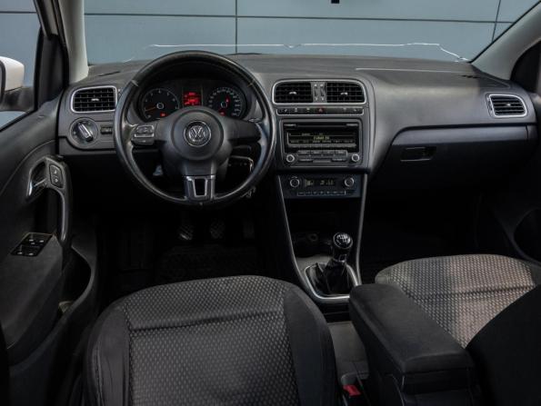 Volkswagen Polo V с пробегом 2012 года, цена 735 000 рублей, 220867 км, седан, Автокод Объявления