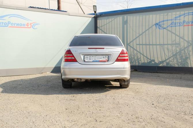 Mercedes-Benz C-Класс II (W203) Рестайлинг с пробегом 2005 года, цена 444 000 рублей, 355900 км, седан, Автокод Объявления