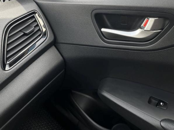 Hyundai Solaris II Рестайлинг с пробегом 2021 года, цена 1 295 000 рублей, 81763 км, седан, Автокод Объявления