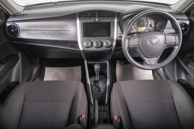 Toyota Corolla XI (E160 E170) Рестайлинг 2 с пробегом 2018 года, цена 1 349 000 рублей, 57000 км, универсал, Автокод Объявления