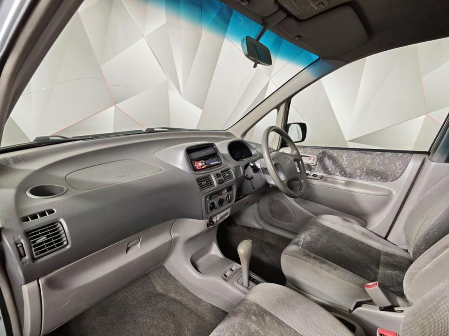 Toyota Corolla Spacio I Москва  - изображение 16