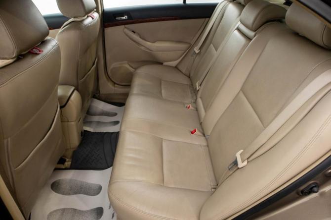 Toyota Avensis II с пробегом 2005 года, цена 749 000 рублей, 283000 км, седан, Автокод Объявления