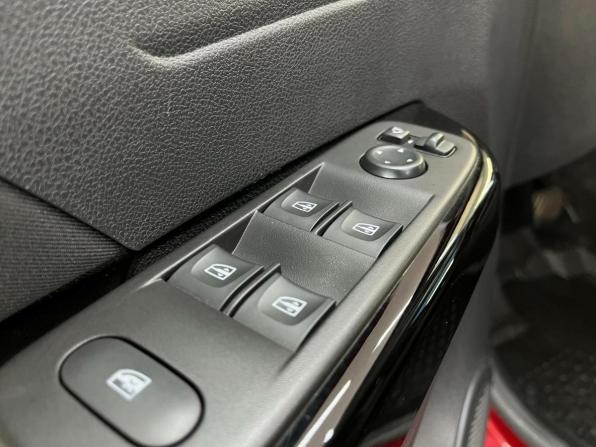 Renault Kaptur I Рестайлинг с пробегом 2020 года, цена 1 752 920 рублей, 49302 км, внедорожник, Автокод Объявления