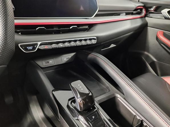 Geely Coolray I Рестайлинг с пробегом 2023 года, цена 1 920 000 рублей, 30666 км, внедорожник, Автокод Объявления