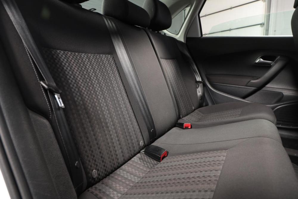 Volkswagen Polo V Рестайлинг Новосибирск  - изображение 18