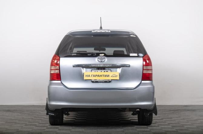 Toyota Wish I Рестайлинг с пробегом 2005 года, цена 699 000 рублей, 300000 км, компактвэн, Автокод Объявления