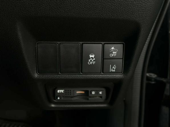 Honda Stepwgn V с пробегом 2016 года, цена 1 950 000 рублей, 132347 км, минивэн, Автокод Объявления