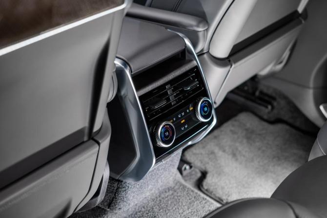 Новый Land Rover Range Rover V 2025 года, цена 27 943 900 рублей, внедорожник, Автокод Объявления