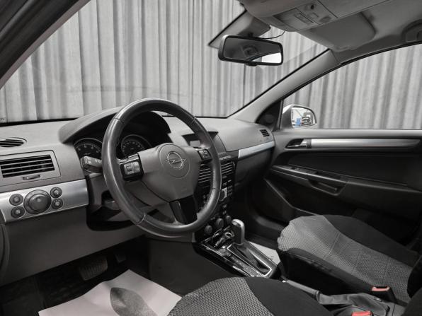 Opel Astra H Рестайлинг с пробегом 2010 года, цена 660 000 рублей, 161000 км, седан, Автокод Объявления