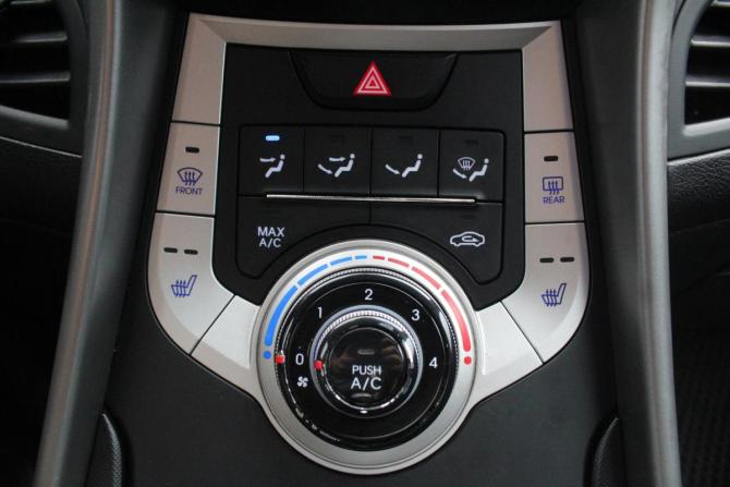Hyundai Elantra V (MD) с пробегом 2012 года, цена 940 000 рублей, 177635 км, седан, Автокод Объявления
