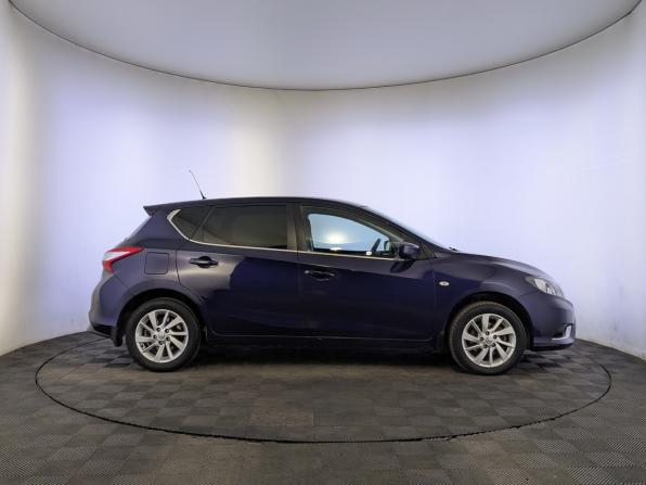 Nissan Tiida II с пробегом 2015 года, цена 1 050 000 рублей, 137295 км, хэтчбек, Автокод Объявления
