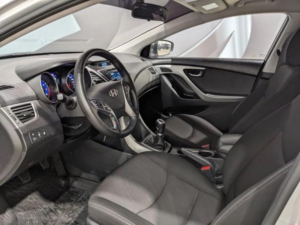 Hyundai Elantra V (MD) Рестайлинг с пробегом 2015 года, цена 1 045 000 рублей, 174315 км, седан, Автокод Объявления