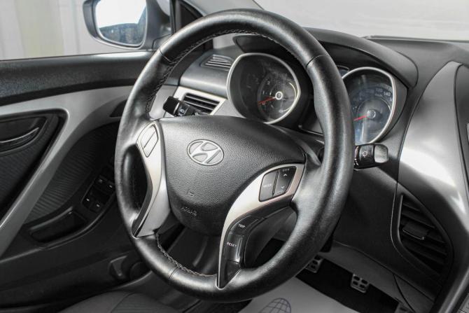Hyundai Elantra V (MD) с пробегом 2012 года, цена 919 000 рублей, 231000 км, седан, Автокод Объявления
