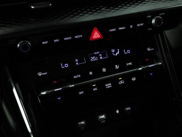 Kia Carnival IV с пробегом 2023 года, цена 4 149 000 рублей, 77233 км, минивэн, Автокод Объявления