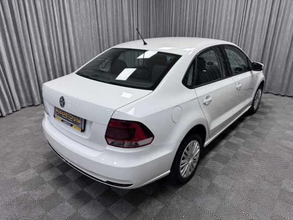 Volkswagen Polo V Рестайлинг с пробегом 2016 года, цена 1 049 000 рублей, 92211 км, седан, Автокод Объявления