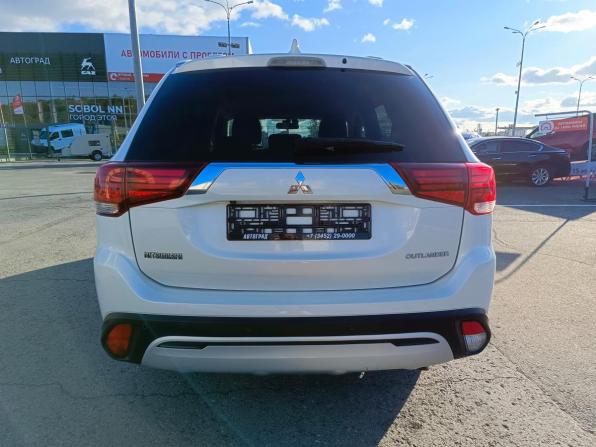 Mitsubishi Outlander III Рестайлинг 2 с пробегом 2018 года, цена 1 819 995 рублей, 134904 км, внедорожник, Автокод Объявления