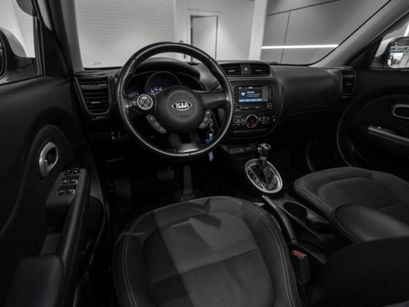 Kia Soul II Рестайлинг с пробегом 2017 года, цена 1 430 000 рублей, 89639 км, хэтчбек, Автокод Объявления