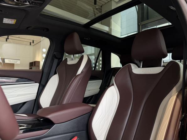 Geely Monjaro I с пробегом 2023 года, цена 2 990 000 рублей, 49657 км, внедорожник, Автокод Объявления