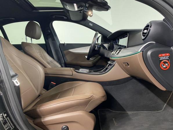 Mercedes-Benz E-Класс V (W213 S213 C238) Рестайлинг с пробегом 2021 года, цена 3 570 000 рублей, 55211 км, седан, Автокод Объявления