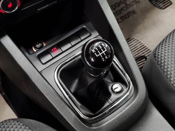 Volkswagen Jetta VI с пробегом 2013 года, цена 1 029 200 рублей, 107940 км, седан, Автокод Объявления