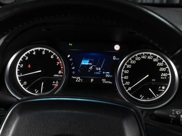 Toyota Camry VIII (XV70) с пробегом 2019 года, цена 2 699 000 рублей, 175479 км, седан, Автокод Объявления
