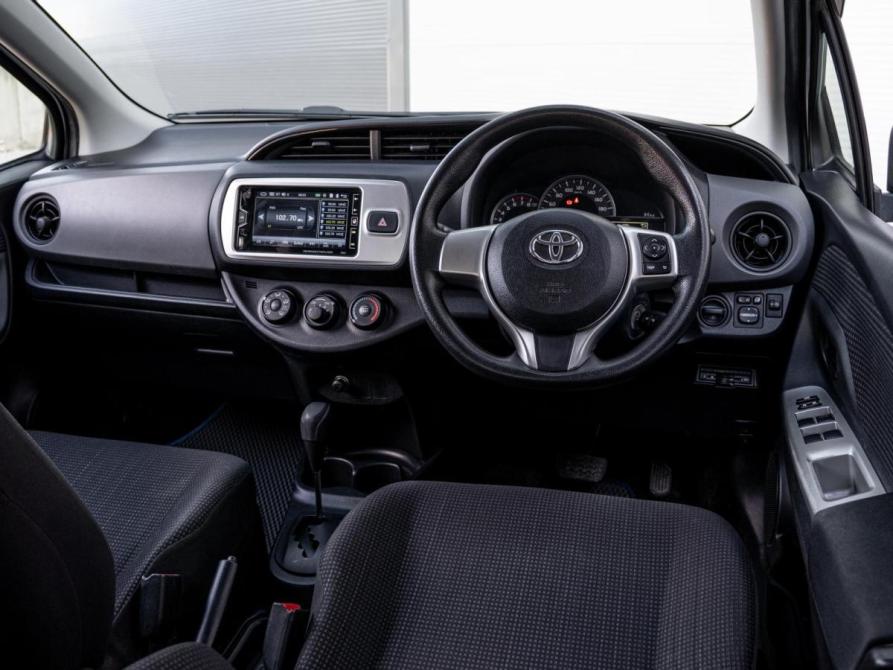 Toyota Vitz III (XP130) Рестайлинг Краснодар  - изображение 6