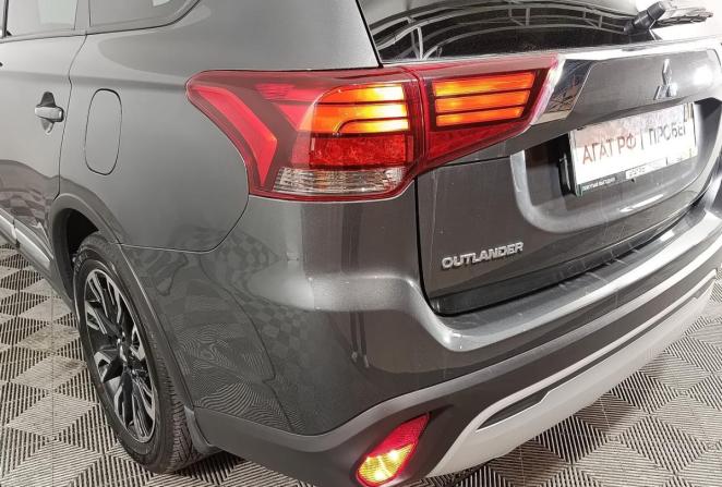 Mitsubishi Outlander III Рестайлинг 3 с пробегом 2022 года, цена 2 620 000 рублей, 62200 км, внедорожник, Автокод Объявления