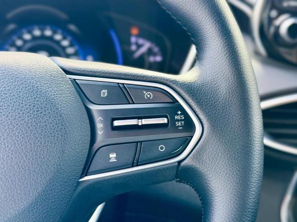 Hyundai Santa Fe IV с пробегом 2018 года, цена 2 877 000 рублей, 130093 км, внедорожник, Автокод Объявления