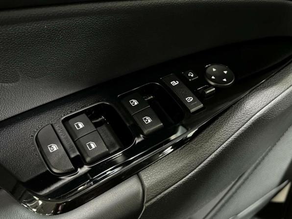 Kia Sportage V с пробегом 2023 года, цена 3 450 000 рублей, 48900 км, внедорожник, Автокод Объявления