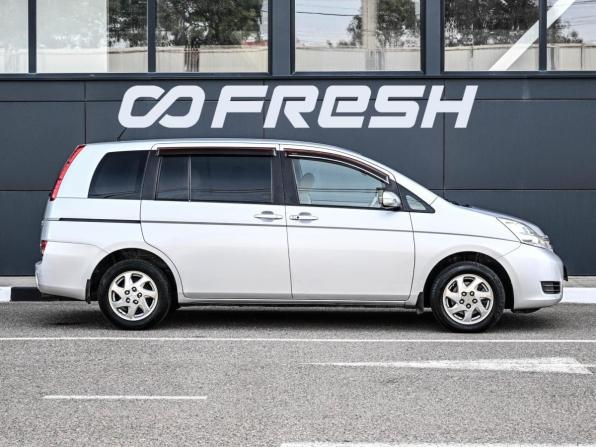 Toyota ISis I Рестайлинг с пробегом 2009 года, цена 1 169 000 рублей, 203036 км, компактвэн, Автокод Объявления