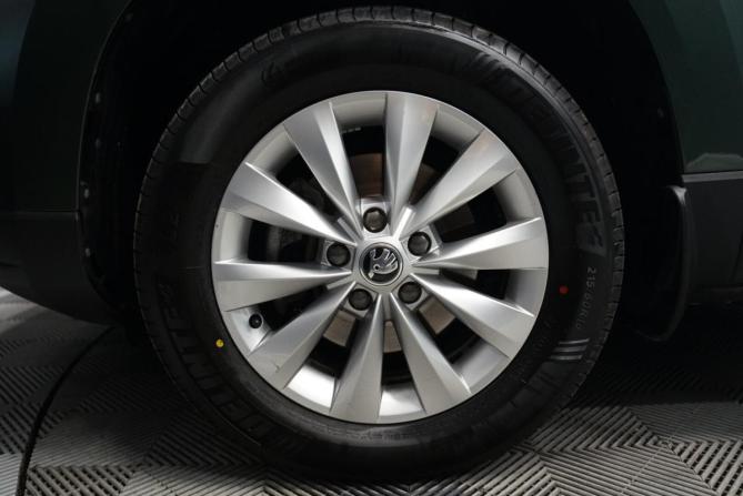 Skoda Karoq I с пробегом 2021 года, цена 2 640 000 рублей, 60444 км, внедорожник, Автокод Объявления