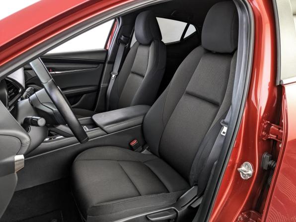 Mazda 3 IV (BP) с пробегом 2019 года, цена 1 825 000 рублей, 144076 км, хэтчбек, Автокод Объявления