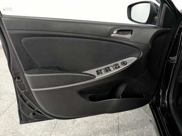 Hyundai Solaris I Рестайлинг с пробегом 2016 года, цена 1 180 000 рублей, 99253 км, седан, Автокод Объявления